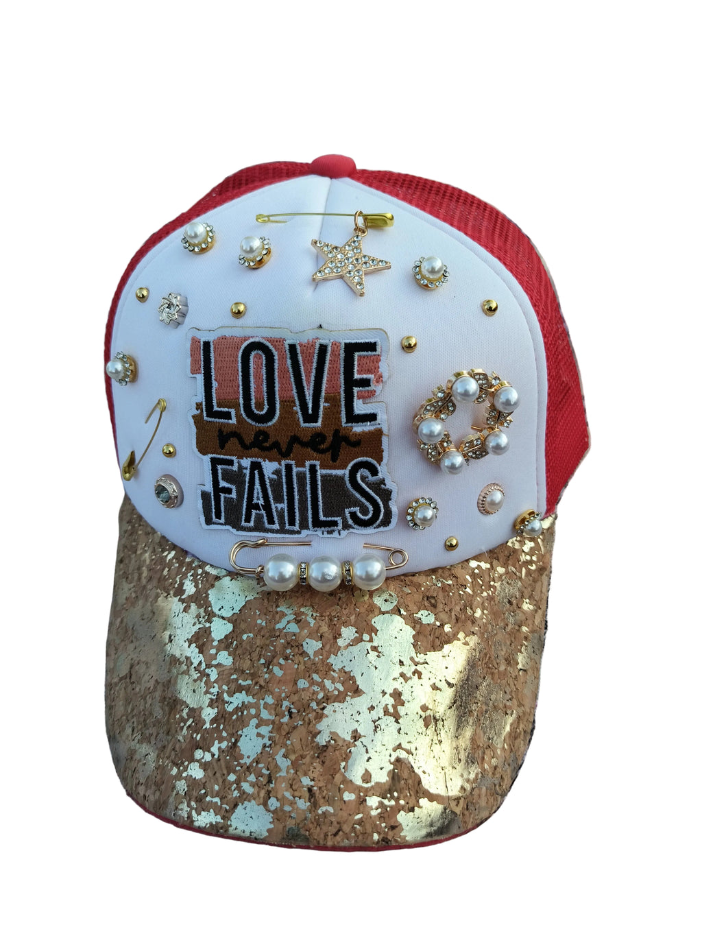 Love never Fails Trucker Hat